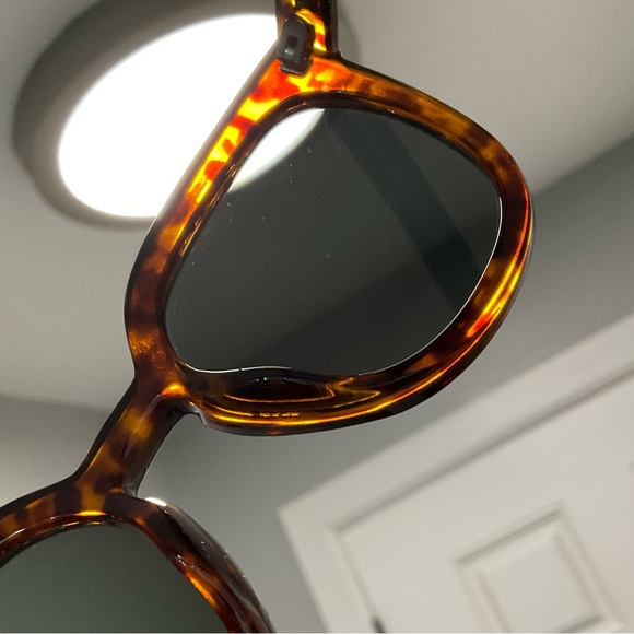 Quay Australia Noosa - Picture 10 of 12